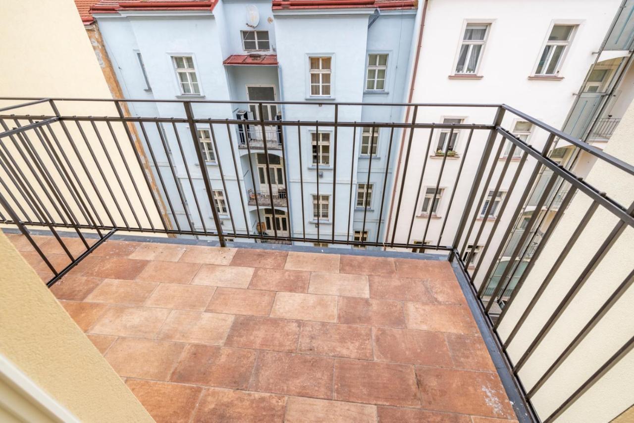 Petrin Tower Residence Прага Екстер'єр фото
