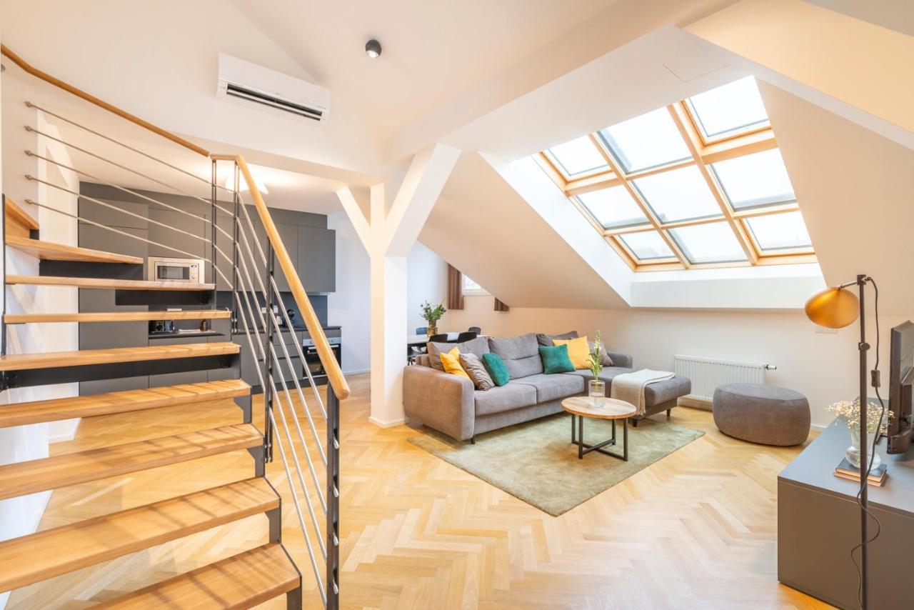 Petrin Tower Residence Прага Екстер'єр фото