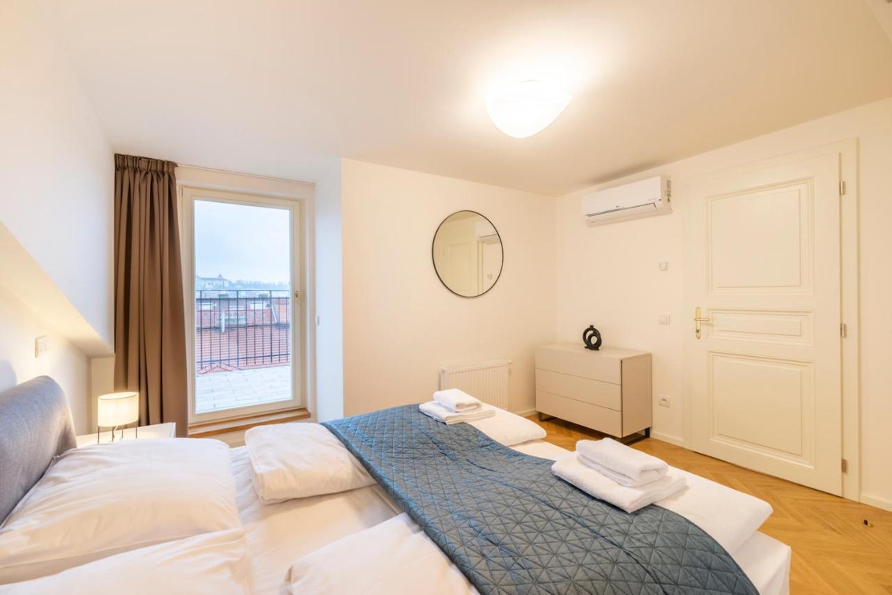 Petrin Tower Residence Прага Екстер'єр фото