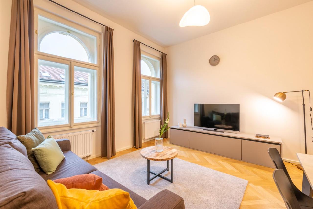 Petrin Tower Residence Прага Екстер'єр фото