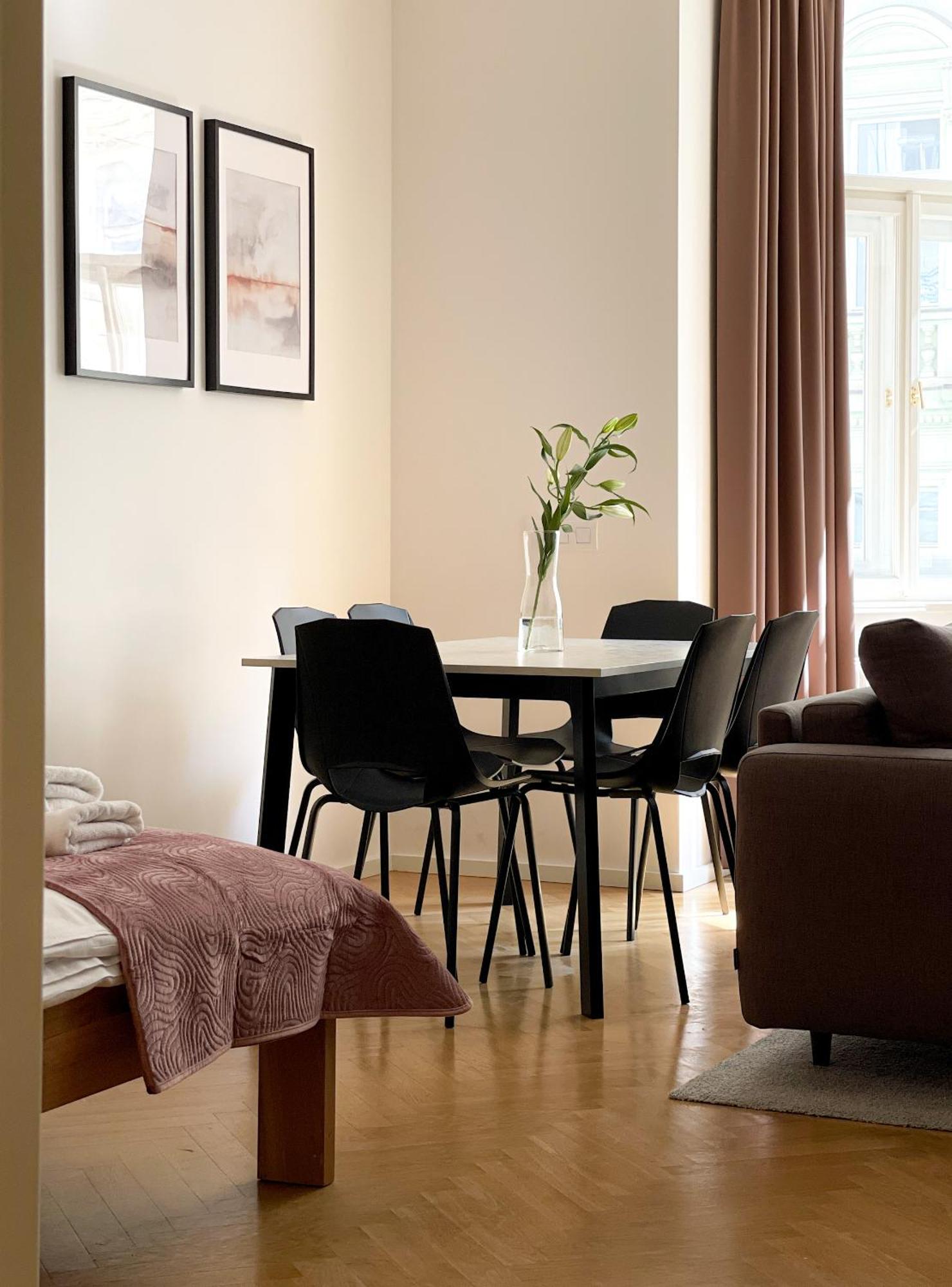 Petrin Tower Residence Прага Екстер'єр фото